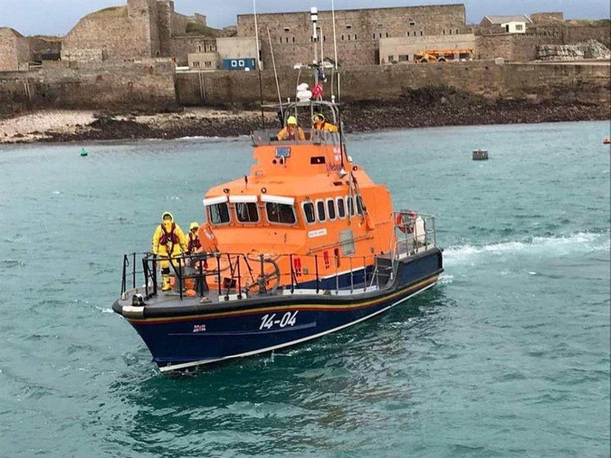 La búsqueda de Sala continúa con un barco y un avión