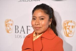 Destrozan a revista por exceso de photoshop a Yalitza Aparicio