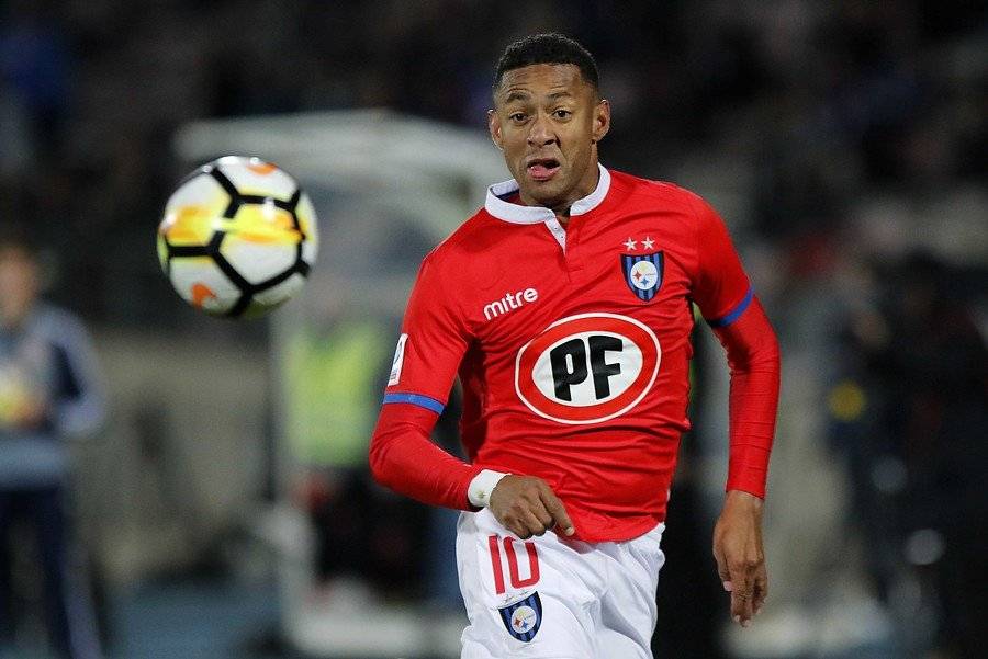 Gabriel Torres, panameño de Huachipato, es opción en la U ante las dificultades que presenta Jeisson Vargas / Foto: Agencia UNO