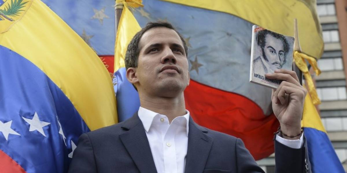 Juan GuaidÃ³ se autoproclama âpresidente encargadoâ de Venezuela