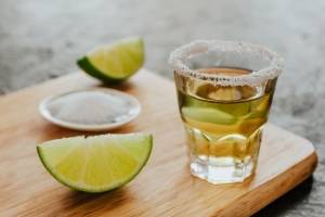 Un brindis para festejar que el tequila tiene su propio día