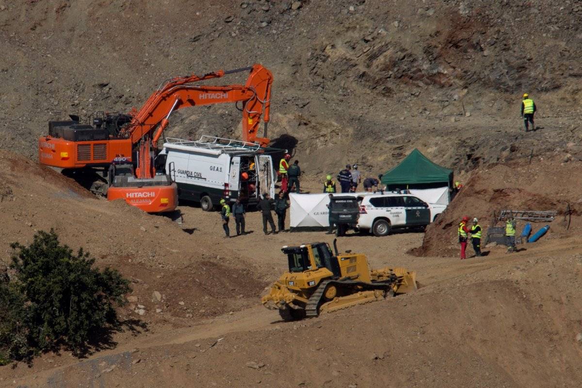La muerte del niño español que cayó a un pozo entra en fase de investigación