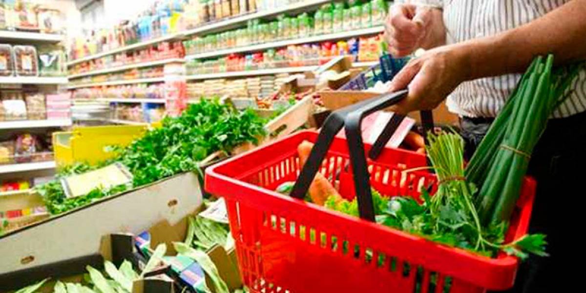AMLO asegura que la canasta básica será 15% más barata y que ahora tendrá 40 productos
