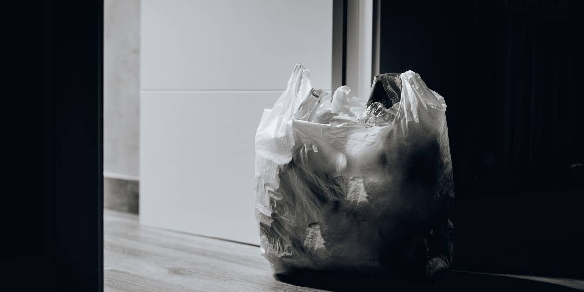 Astrónomos encontraron una misteriosa "bolsa de basura" flotando en el espacio