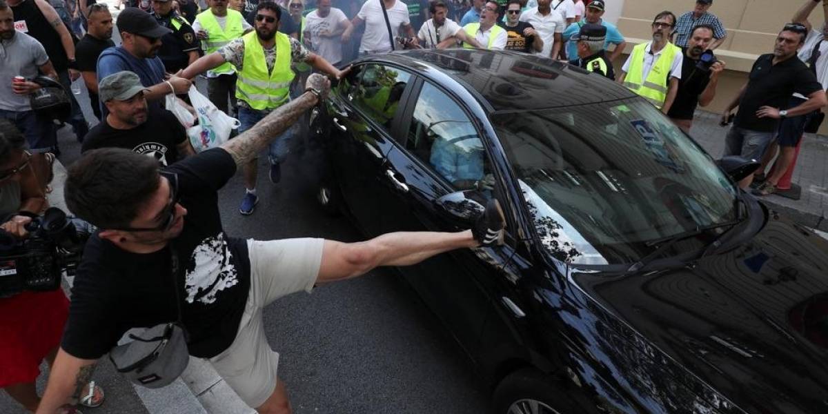 Tensión tras nueva ley: Uber y Cabify se van de Barcelona en medio de polémica