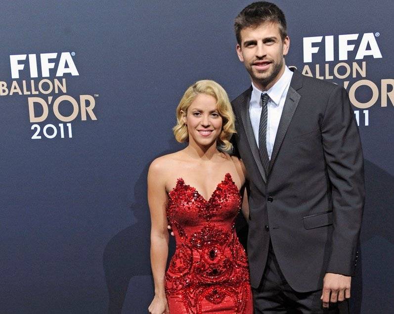 Shakira luce nuevo look y se ve genial