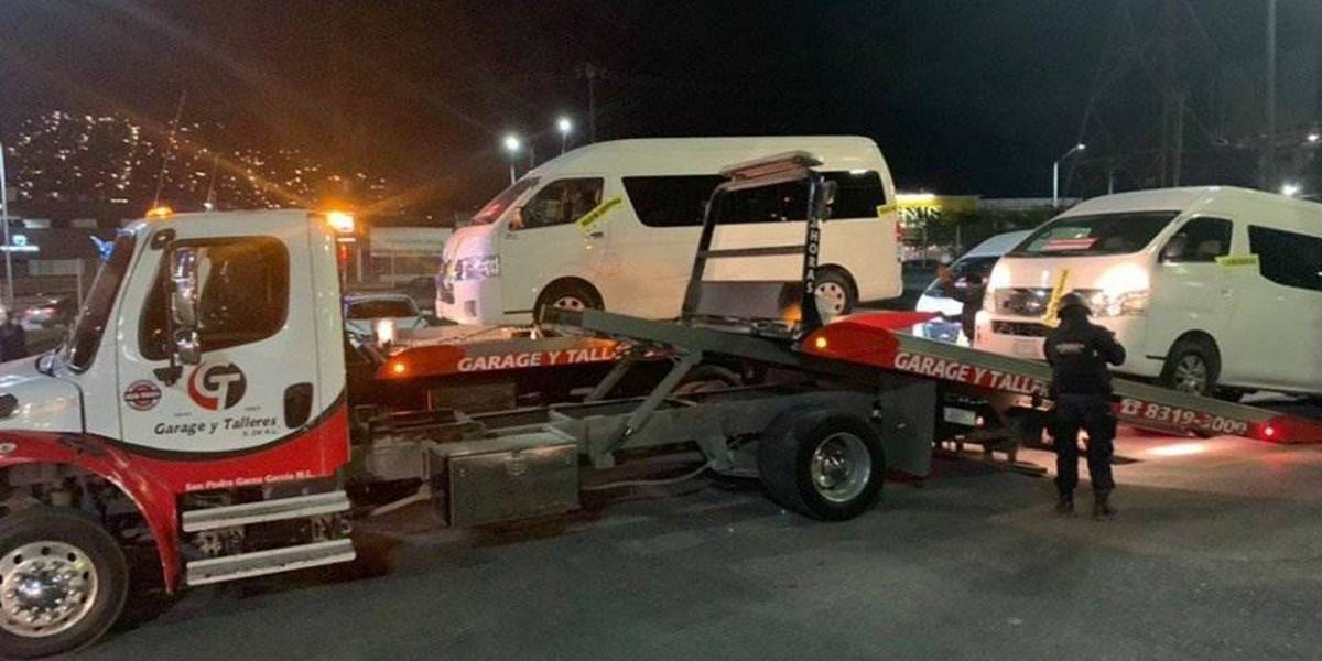 México: AET decomisa vehículos Uber Van por operar como transporte pirata