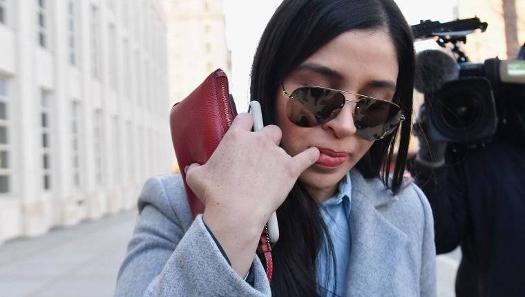 Emma Coronel defiende a