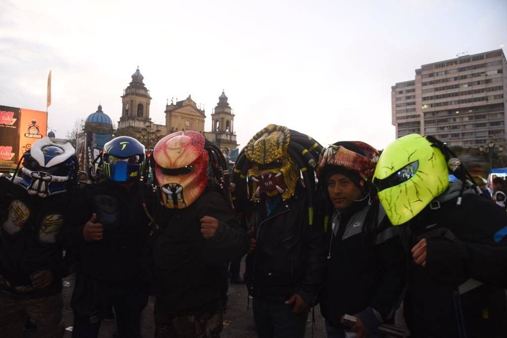 Los "depredadores" asistieron en grupo