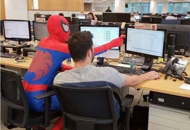 Viral: Sujeto renunció a su trabajo y fue su último día fue disfrazado de Spider- Man
