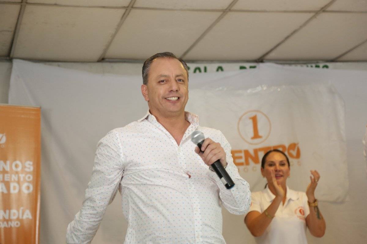 Candidato a la Alcaldía de Quito, Xavier Buendía, exigirá la paralización de la construcción del Metro