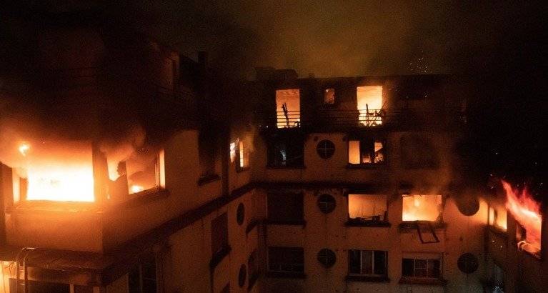 Incendio París