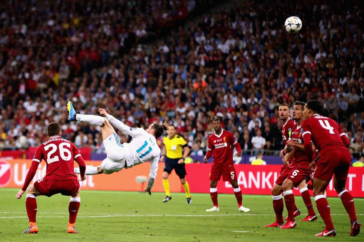 El recordado gol de Gareth Bale en la final de la Champions League 2017-18 entre el Real Madrid y Liverpool. / Getty Images