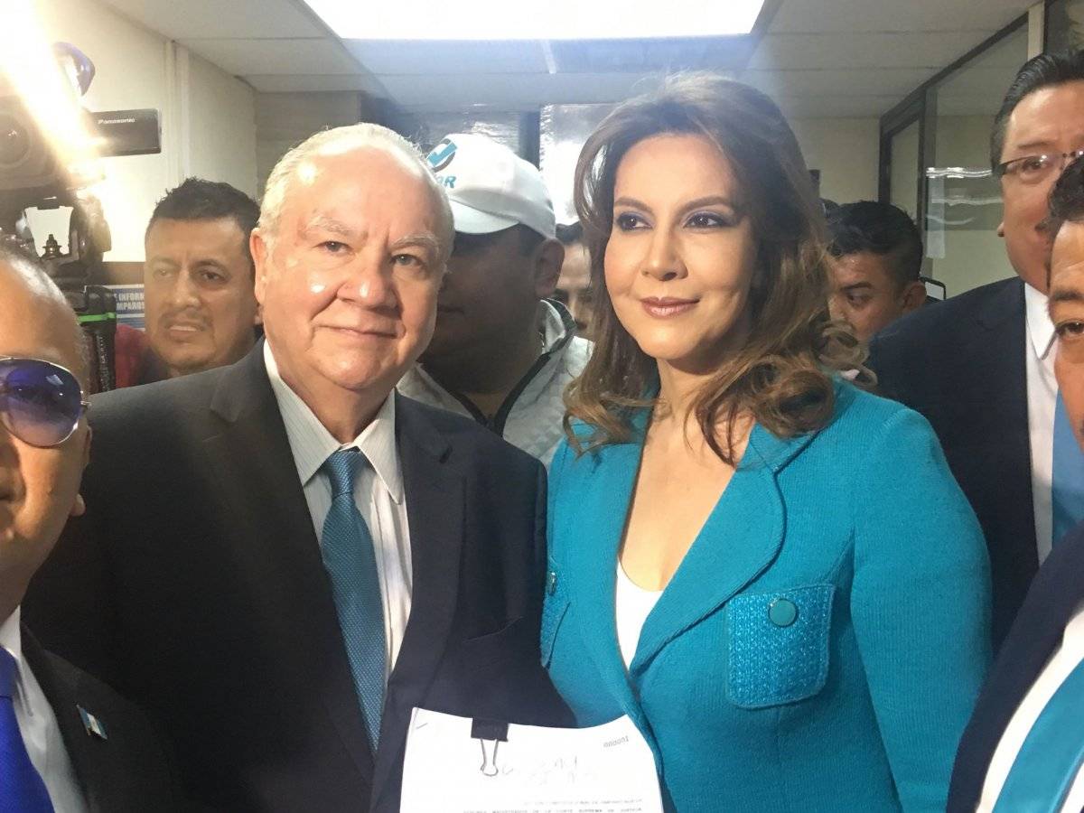 partido Valor presenta amparo por negativa de inscripción de Zury Ríos