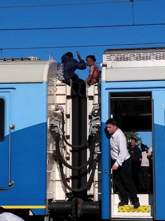 Jovenes se electrocutaron en tren de Buenos Aires