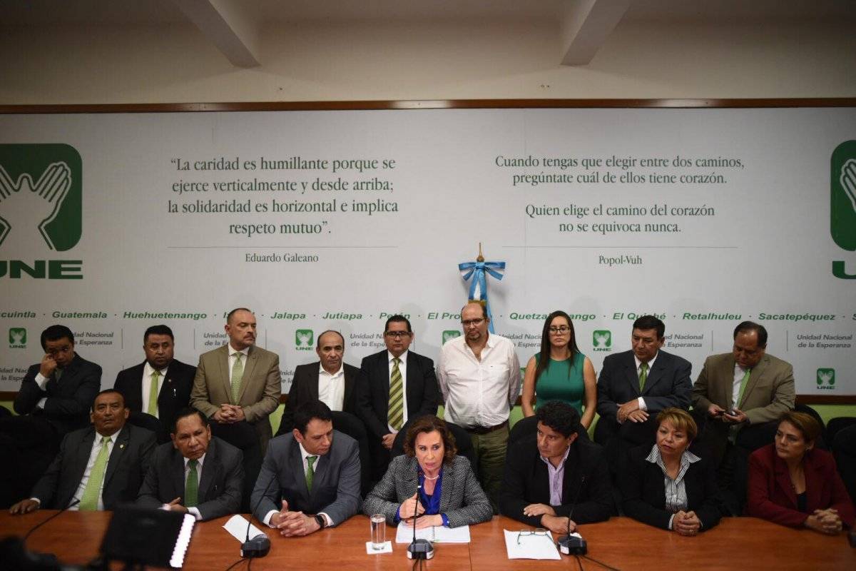 Sandra Torres y el partido UNE se pronuncia por antejuicio en su contra.