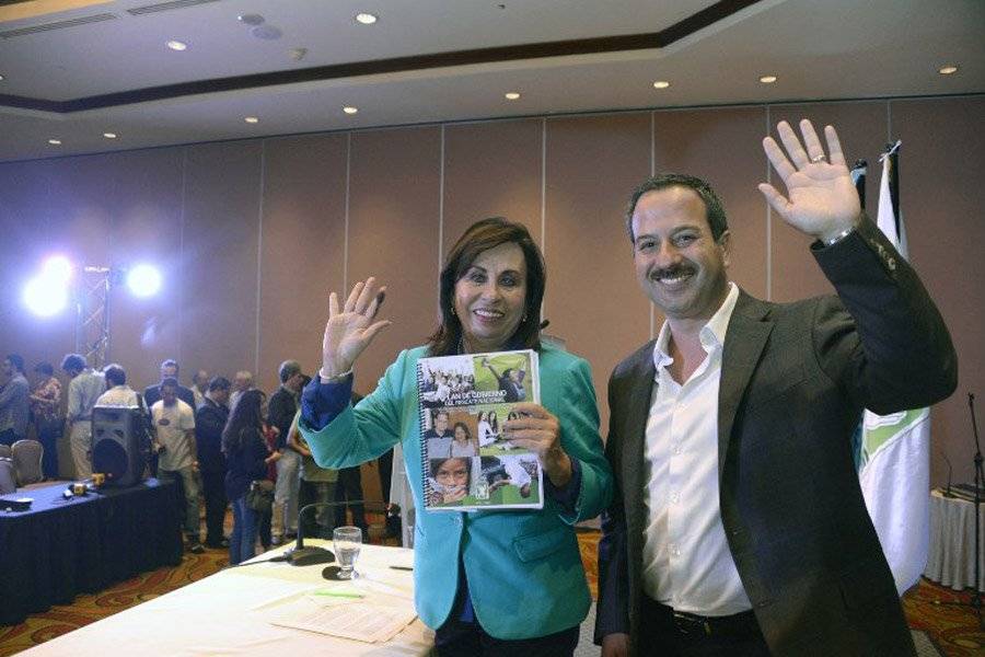 Sandra Torres y Mario Leal Castillo