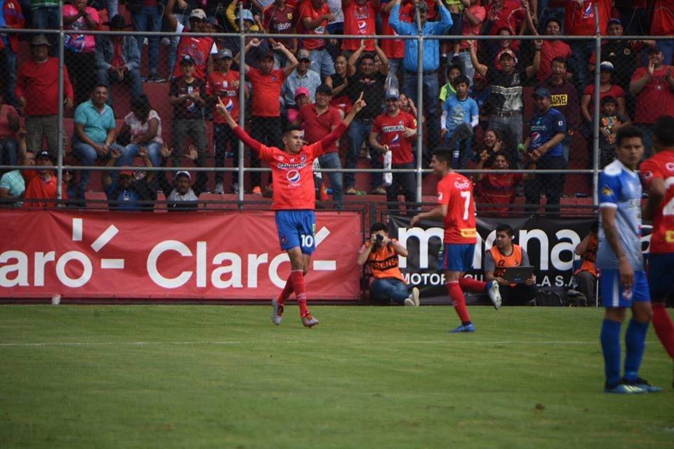 Othoniel Arce celebró su tercer gol en el Torneo Apertura 2019 con los rojos