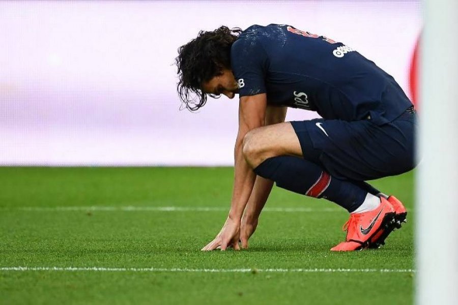 Resultado de imagen para edinson cavani lesion psg
