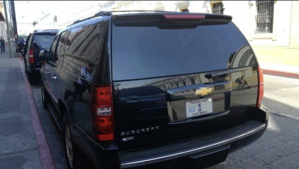 Carro presidente Jimmy Morales