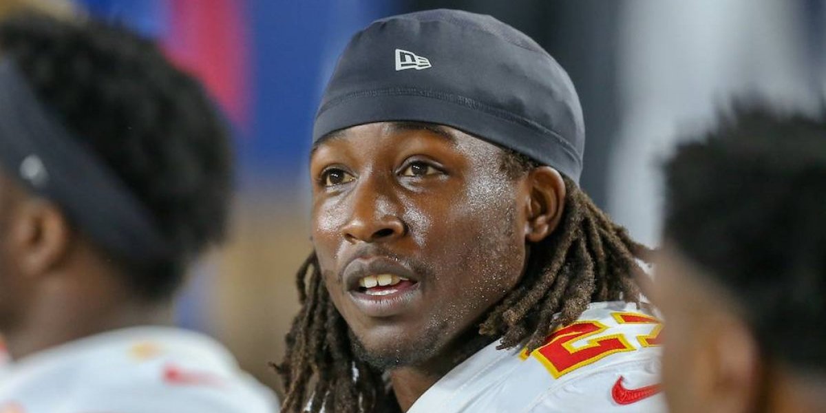Cleveland Browns contratan a Kareem Hunt tras golpear a una mujer Cleveland Browns contratan a Kareem Hunt tras golpear a una mujer