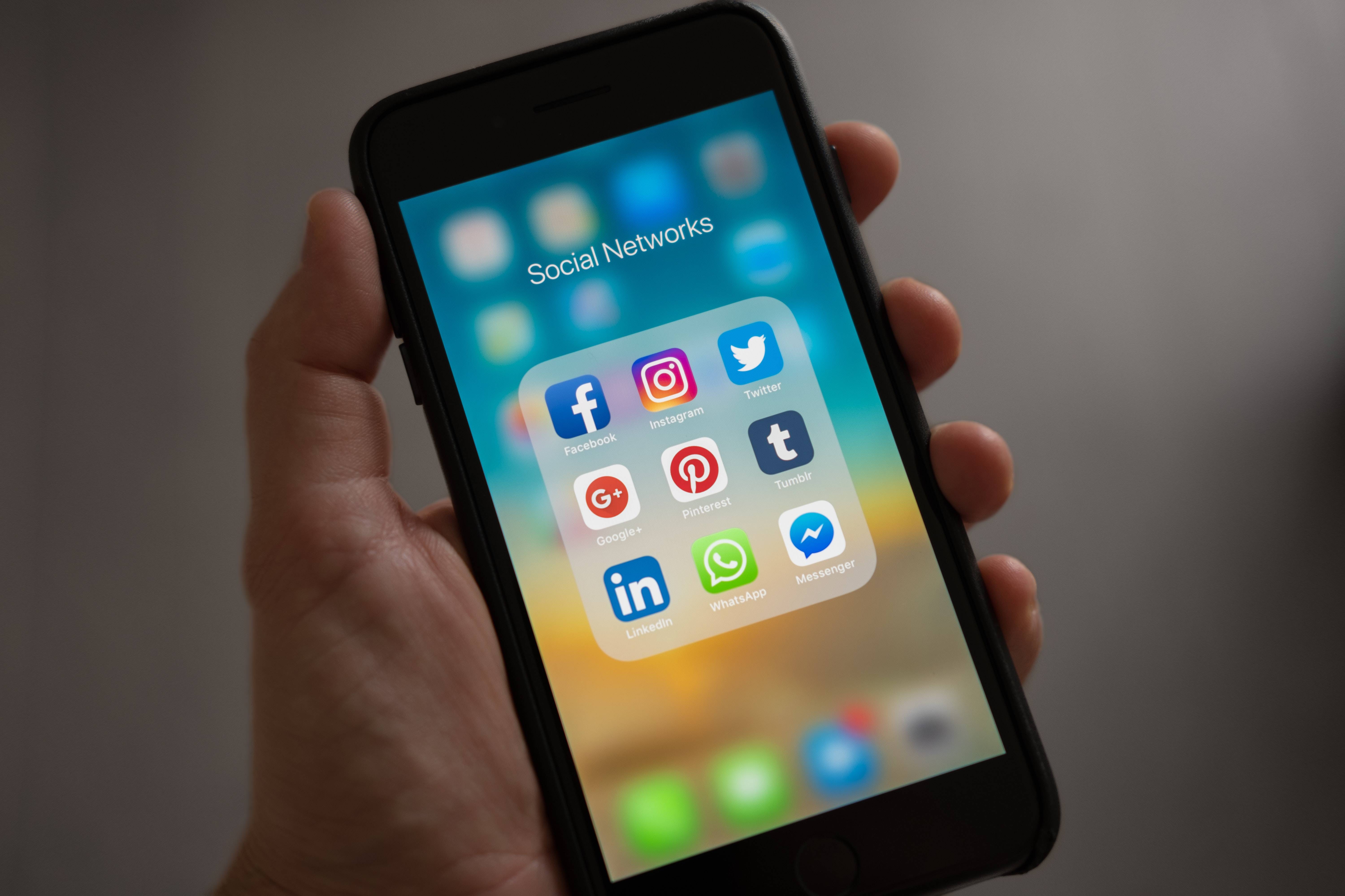 Facebook trabaja en una herramienta para leer tus chats de WhatsApp quieras o no Facebook trabaja en una herramienta para leer tus chats de WhatsApp quieras o no