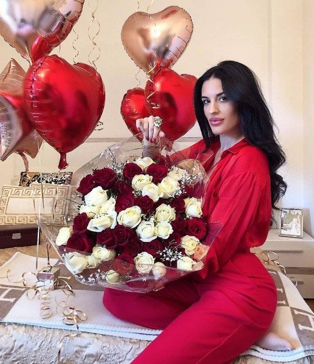 Regalo que recibió la esposa de Felipe Caicedo por