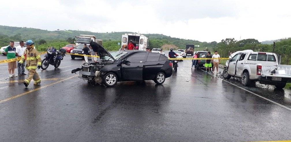 Auto de Pedro Perlaza tras accidente de tránsito