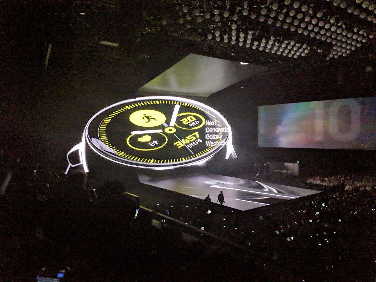 Conoce el nuevo Galaxy Watch Active y los Galaxy Buds con carga inalámbrica de Samsung