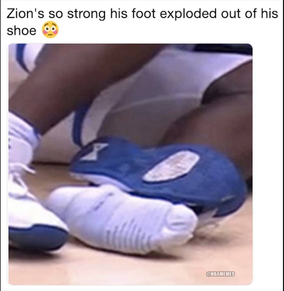 Se burlan con memes de Nike tras rotura de zapato de Zion Se burlan con memes de Nike tras rotura de zapato de Zion