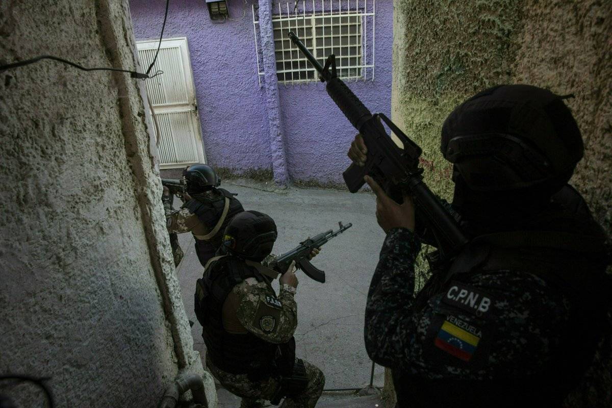 Miembros de las Fuerzas de Acciones Especiales (FAES)