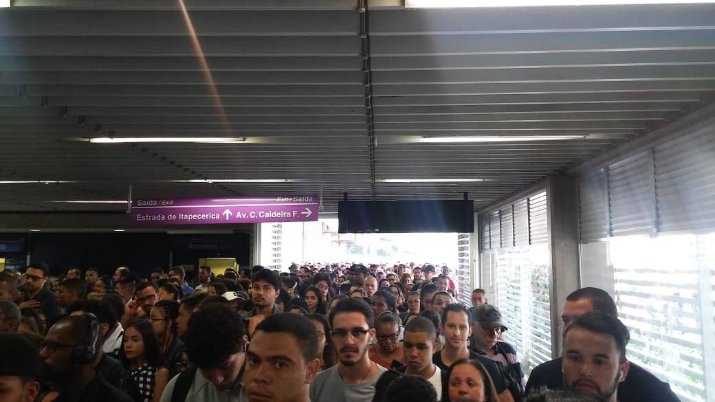 Capão redondo linha 5-lilás cheia