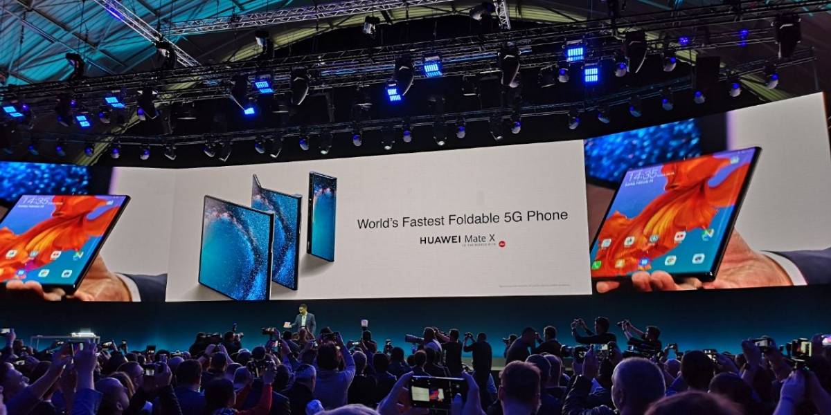 Huawei presentó el Mate X, su nuevo teléfono plegable