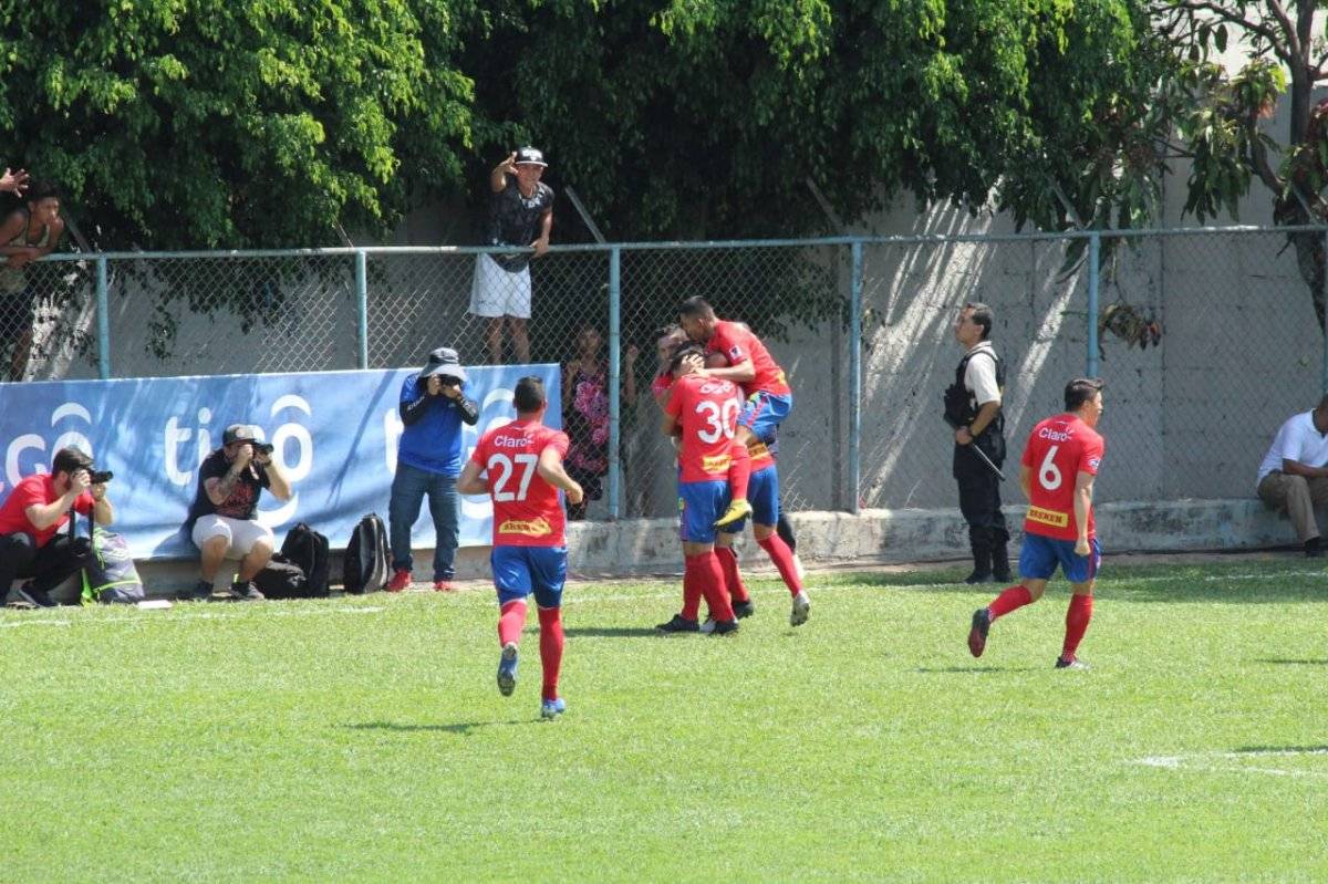 Gol de Municipal contra Sanarate