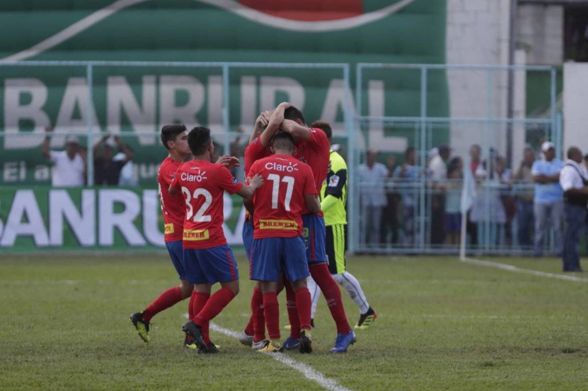 Gol de Municipal contra Sanarate