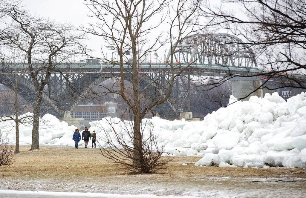 "Tsunami de hielo" afecta a EEUU y causa pánico en todo el mundo