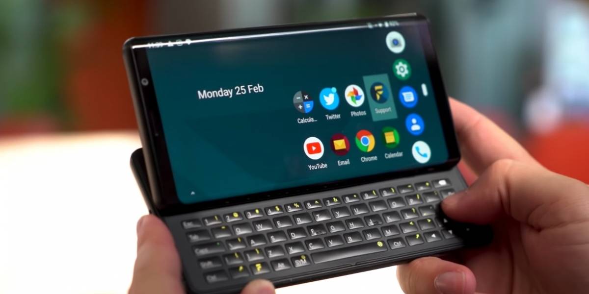 Este celular con slider y teclado es lo mejor del 2009 y 2019 al mismo tiempo