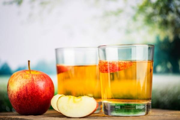 Como preparar jugo de manzana para bajar de peso
