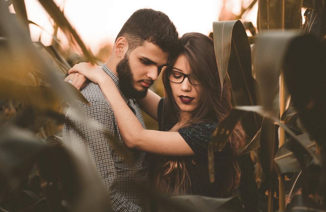 Cosas absurdas que las parejas hacen Cosas absurdas que las parejas hacen