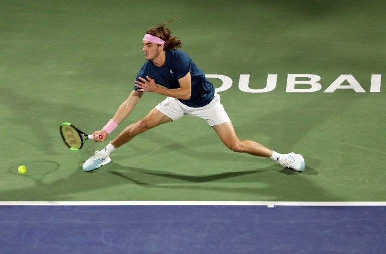Federer gana su título cien