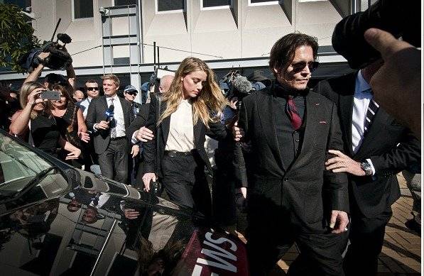Johnny Depp demanda a su exesposa por 50 millones