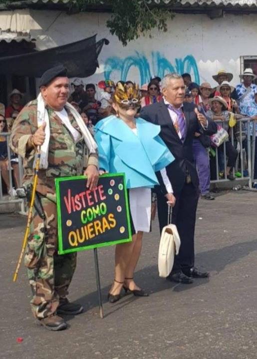 mujer disfraz carnaval de barranquilla