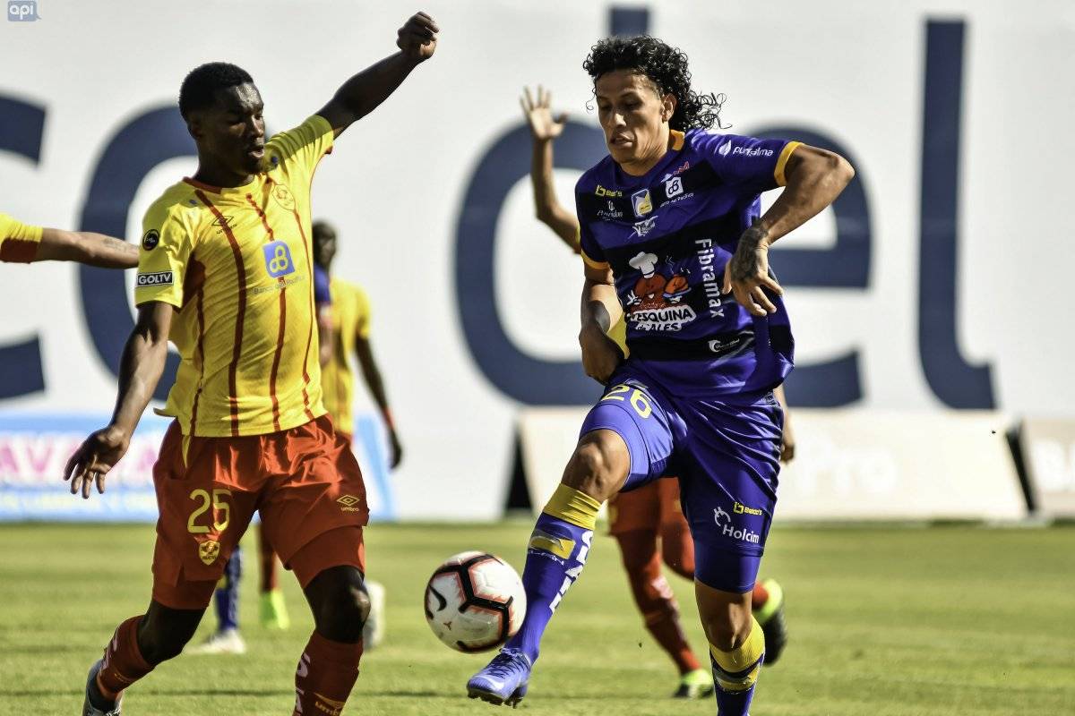 Delfin vs Aucas