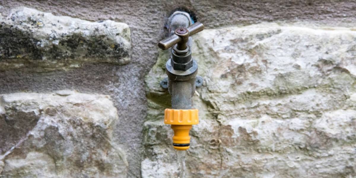 Mapa muestra dónde puedes o no puedes tomar agua del grifo: Chile y Costa Rica los únicos permitidos en Latinoamérica