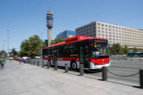 Extienden horarios del transporte público para fiestas de fin de año