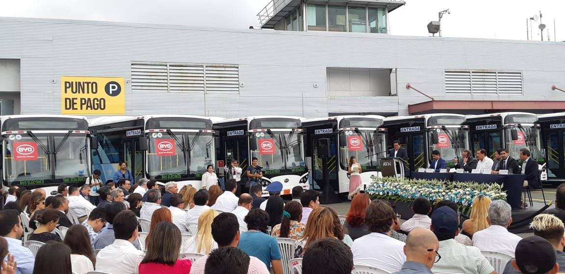 Presentación de buses eléctricos en Guayaquil