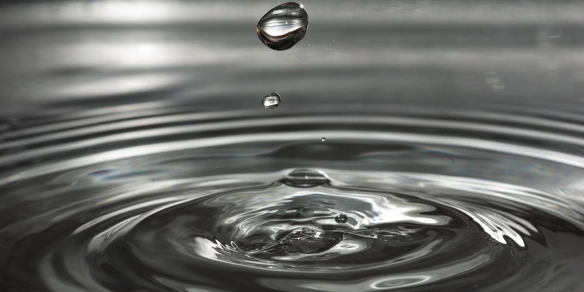 En Venezuela la poca agua que queda se ha vuelto negra