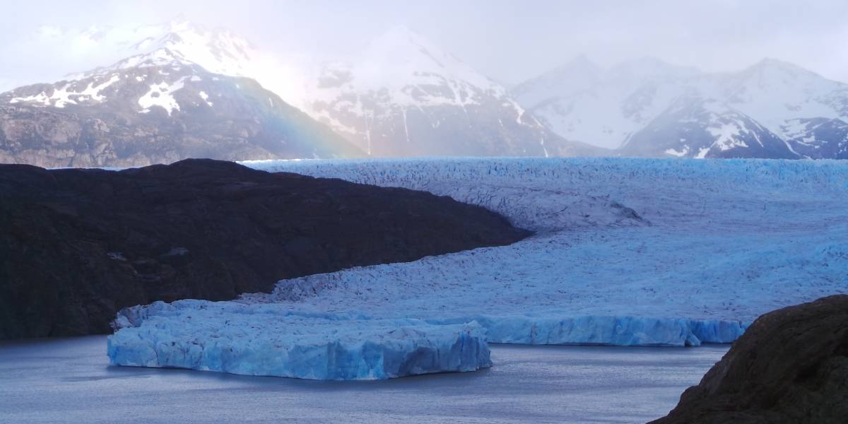 Alerta por desprendimiento de dos icebergs del Glaciar Grey en Chile
