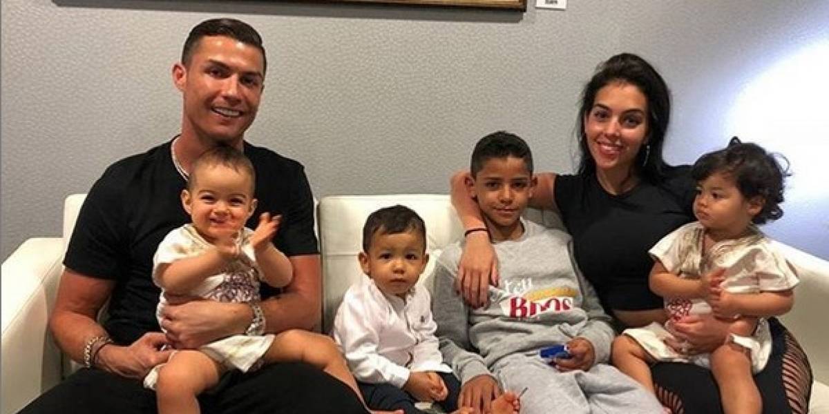 El tierno video de Cristiano Ronaldo con uno de sus hijos El tierno video de Cristiano Ronaldo con uno de sus hijos