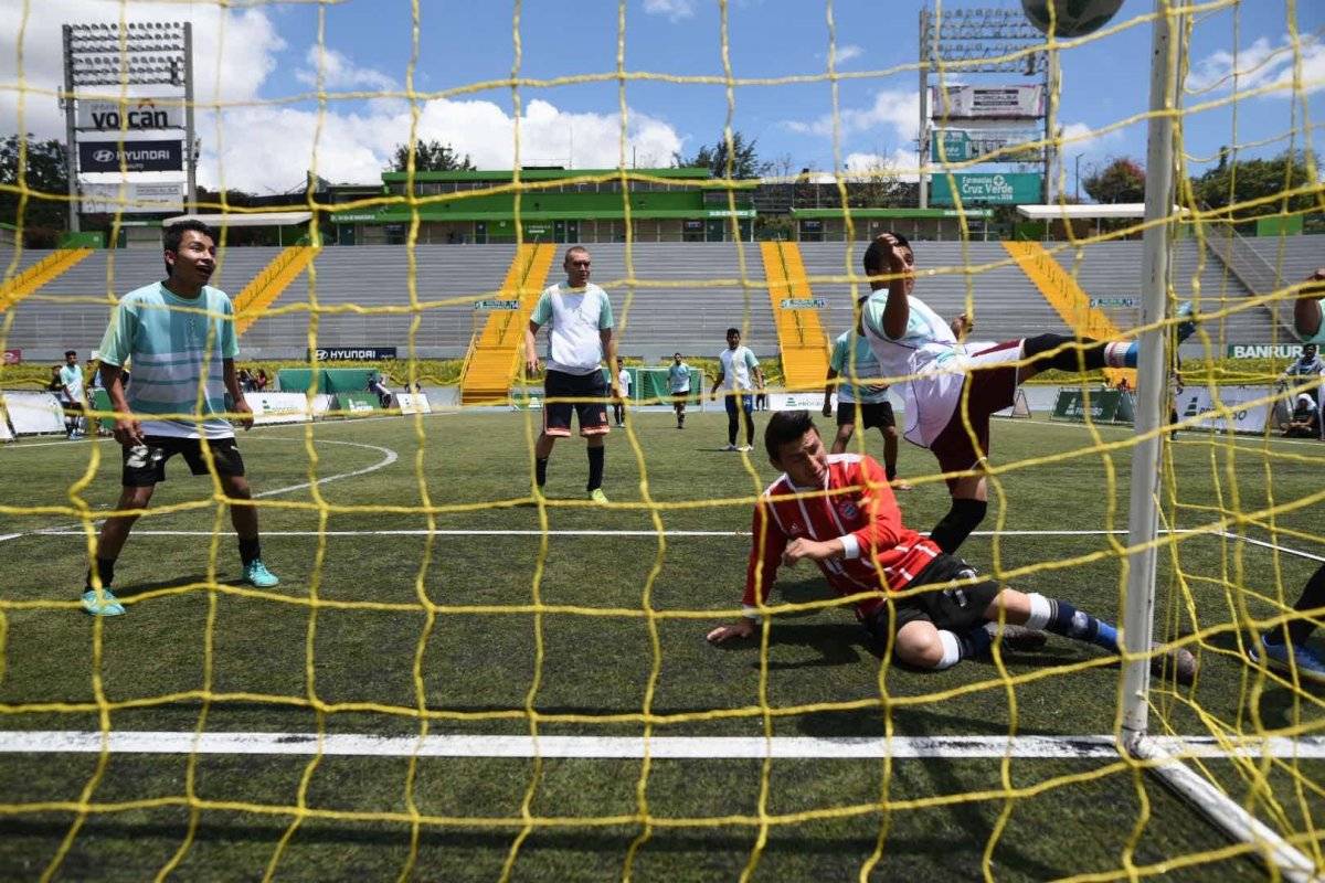 Inaugurada la IV Copa Cementos Progreso